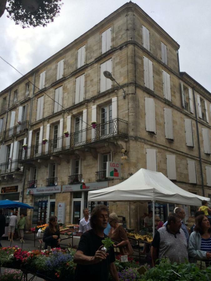 Le Grand Appartement Sainte-Foy-la-Grande Exterior photo